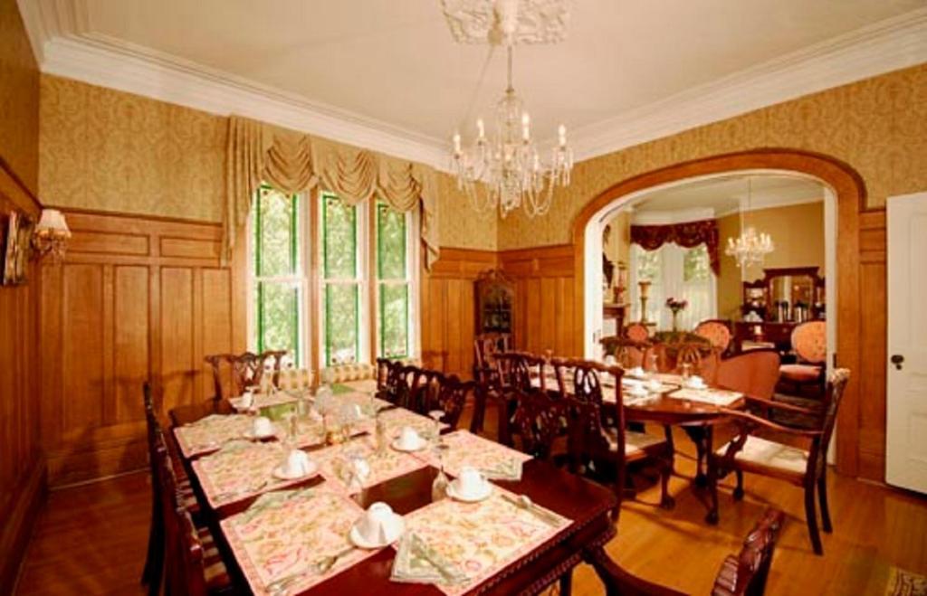 The Secret Garden Inn Kingston Zewnętrze zdjęcie